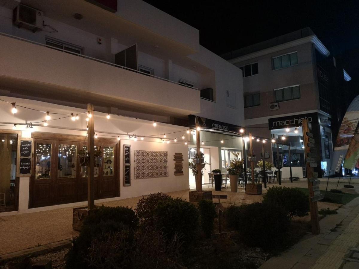 Kalidonia Residence Suite Nicosia , Spacious 2 Bedroom Suite With Office Exteriör bild